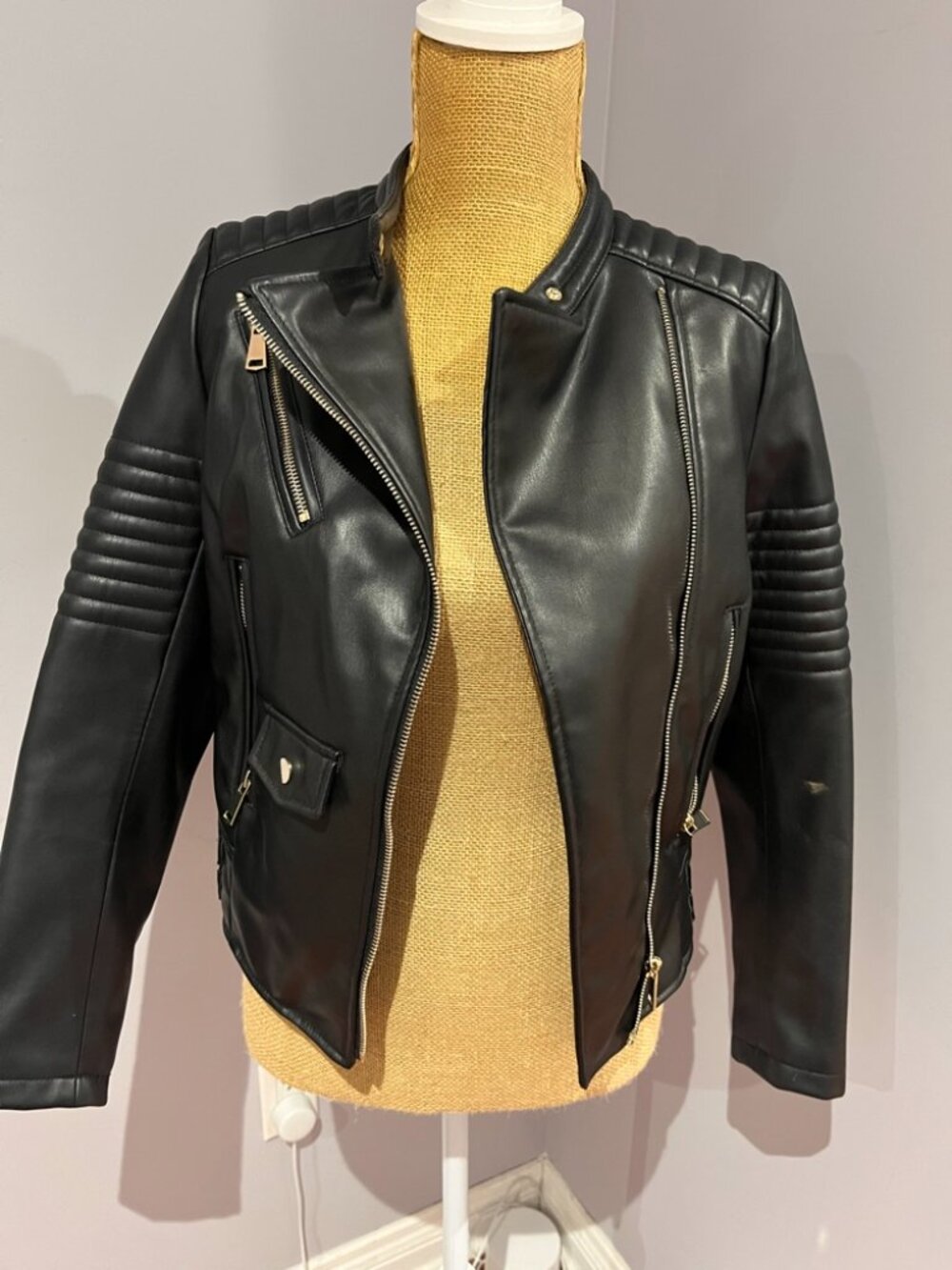 Zara Faux Leather Moto Biker Jacket Womens XS Black Quilted Shoulder Silver Zip